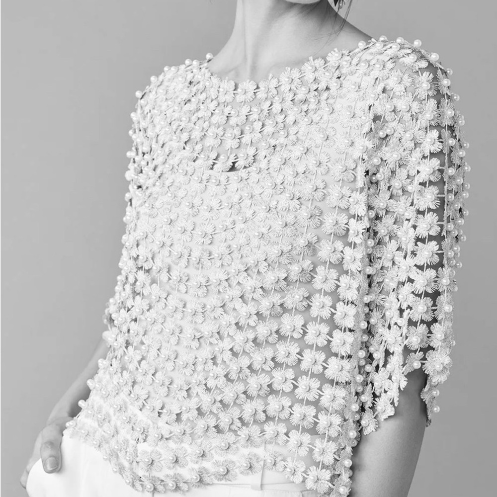 Stunning! NWT GOLD Crochet Pearl Top One Size Tuckernuck Beulah RIVR S M L - Picture 8 of 10